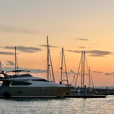 Motoryacht 21 Avec Equipage Otel Barselona Dış mekan fotoğraf