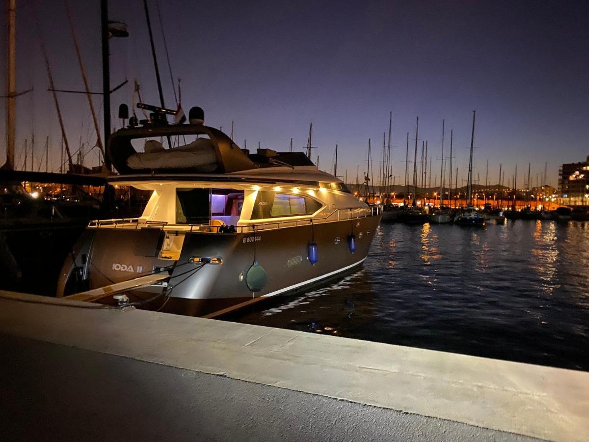 Motoryacht 21 Avec Equipage Otel Barselona Dış mekan fotoğraf