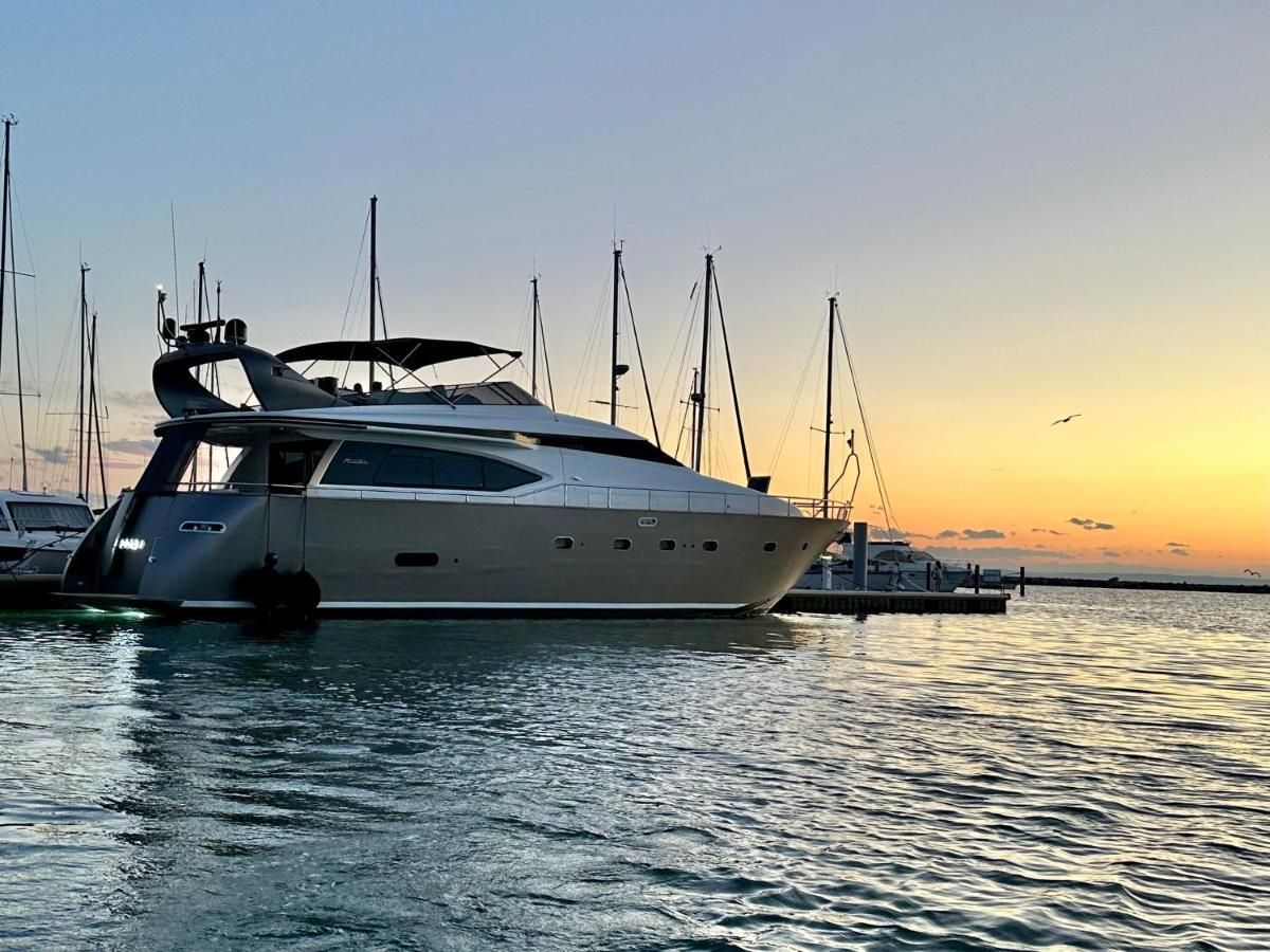 Motoryacht 21 Avec Equipage Otel Barselona Dış mekan fotoğraf