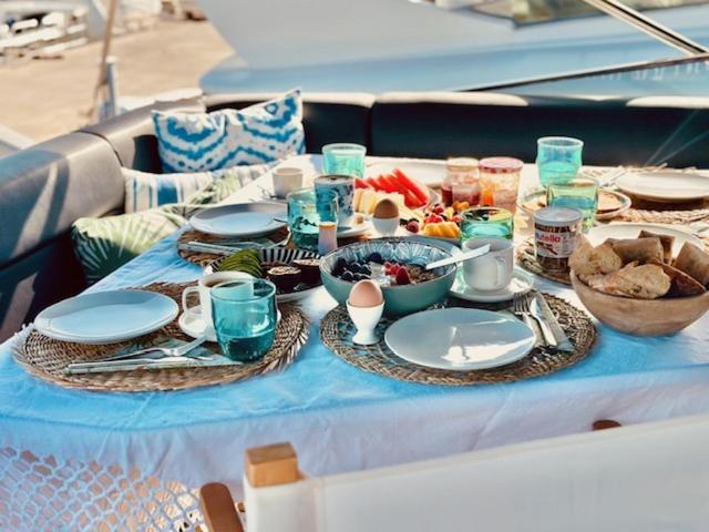 Motoryacht 21 Avec Equipage Otel Barselona Dış mekan fotoğraf