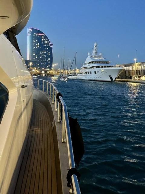 Motoryacht 21 Avec Equipage Otel Barselona Dış mekan fotoğraf