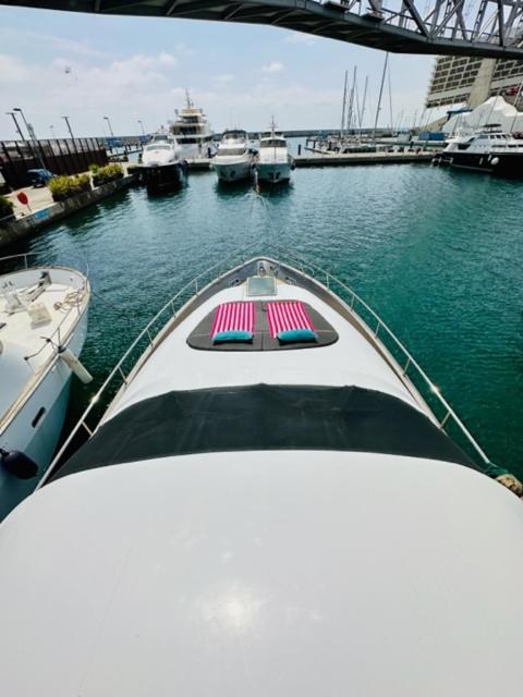 Motoryacht 21 Avec Equipage Otel Barselona Dış mekan fotoğraf