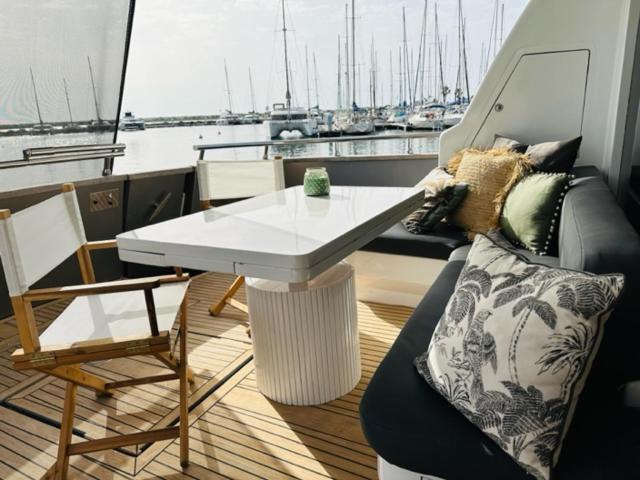 Motoryacht 21 Avec Equipage Otel Barselona Dış mekan fotoğraf